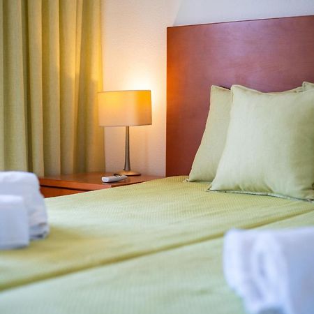 Host Wise - Bright Cozy Flats W Terrace & Pool Appartement Quarteira Buitenkant foto