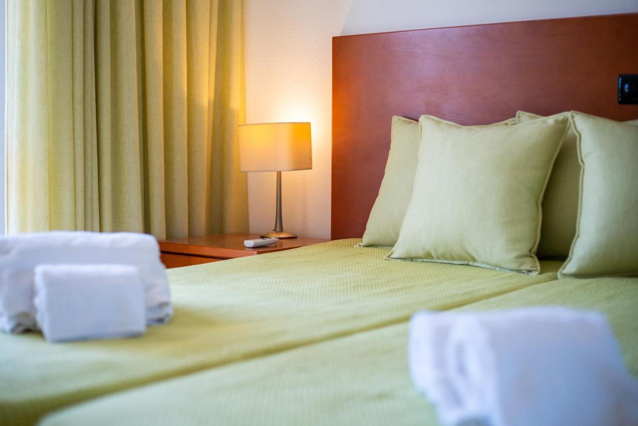 Host Wise - Bright Cozy Flats W Terrace & Pool Appartement Quarteira Buitenkant foto