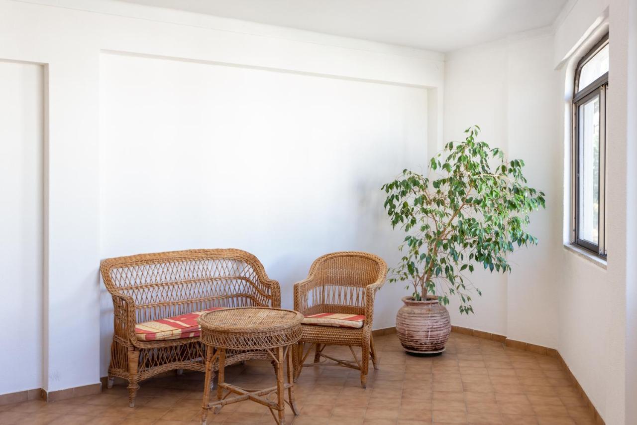 Host Wise - Bright Cozy Flats W Terrace & Pool Appartement Quarteira Buitenkant foto